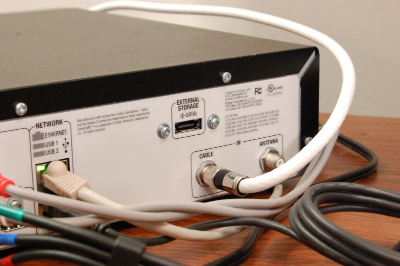 Illustration for article titled $300 TiVo HD Unboxed and Fondled (Verdict: Hell Yes!)